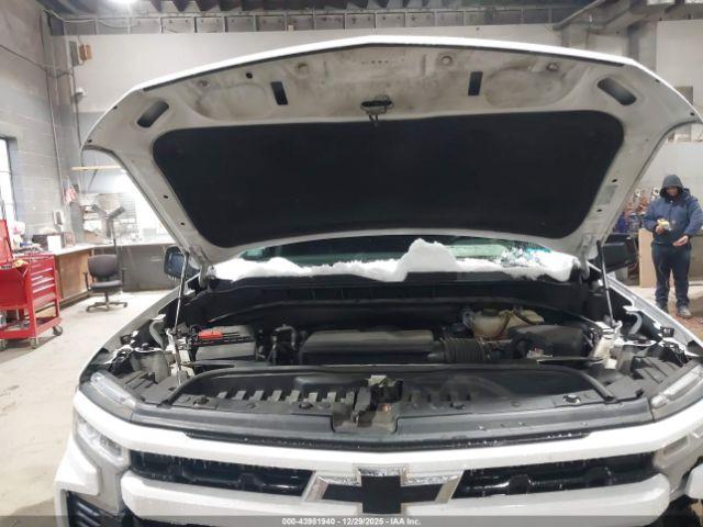 Chevrolet Silverado 1500 4wd  Short Bed Rst Image 8