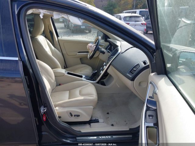 Volvo XC60 T6 Image 6