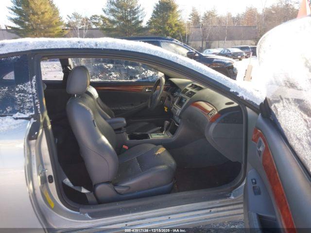 Toyota Camry Sle V6 Image 4