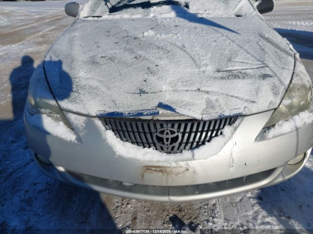 Toyota Camry Sle V6 Image 10