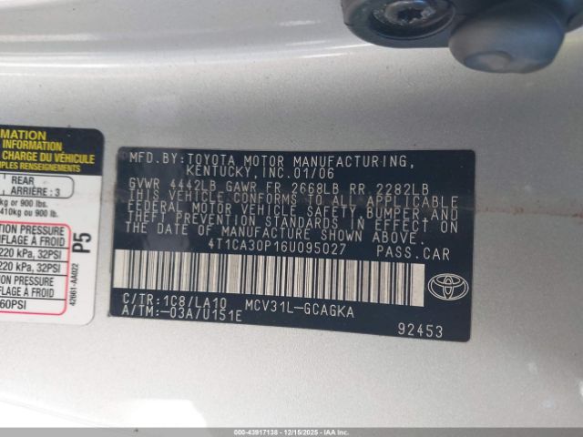 Toyota Camry Sle V6 Image 6