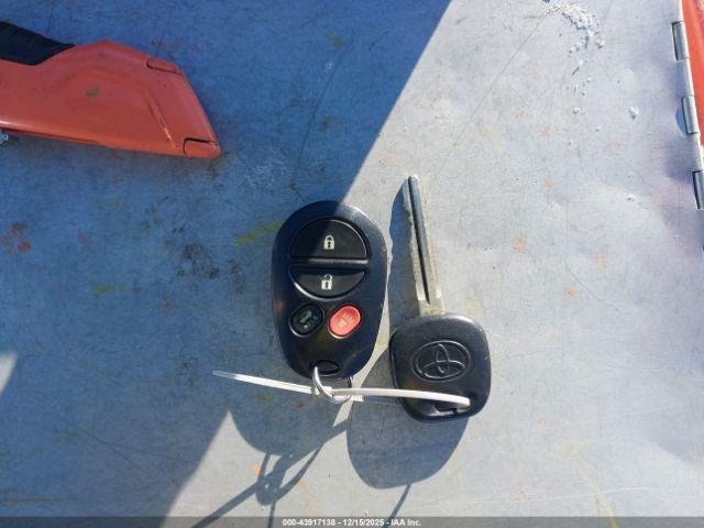 Toyota Camry Sle V6 Image 8