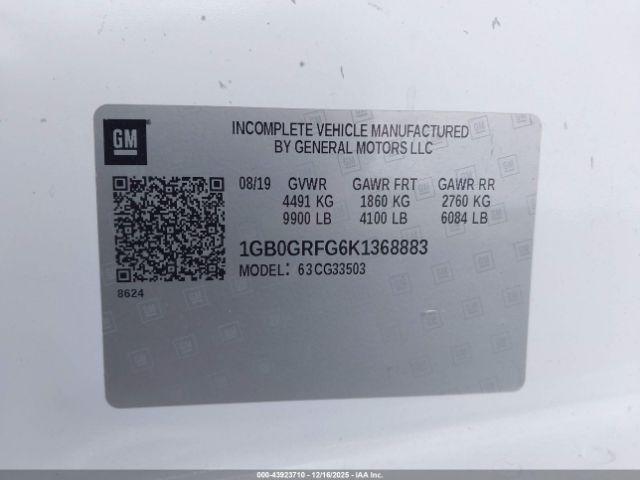 Chevrolet Express Work Van Image 7