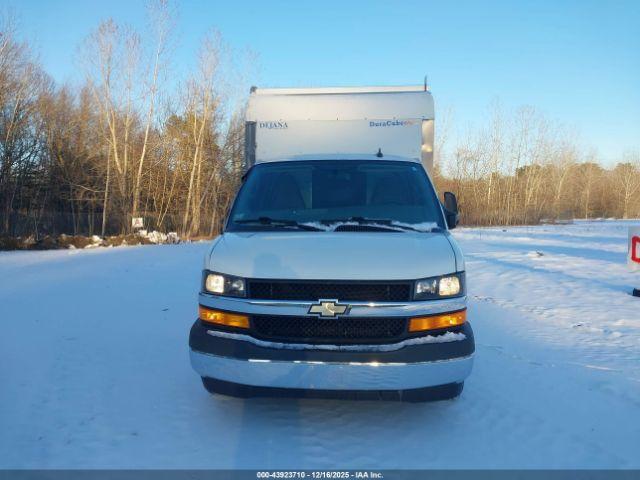 Chevrolet Express Work Van Image 14