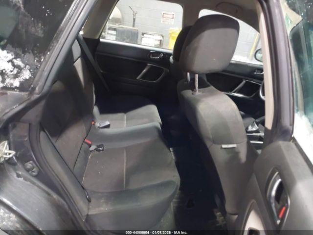 Subaru Outback 2.5i Image 9