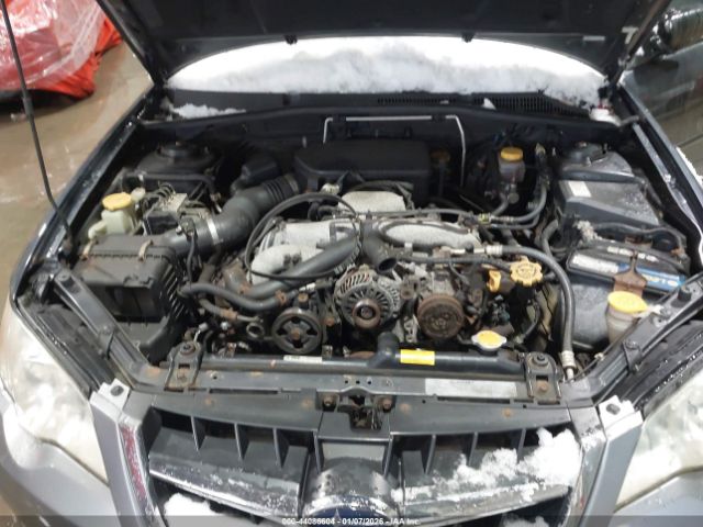Subaru Outback 2.5i Image 2
