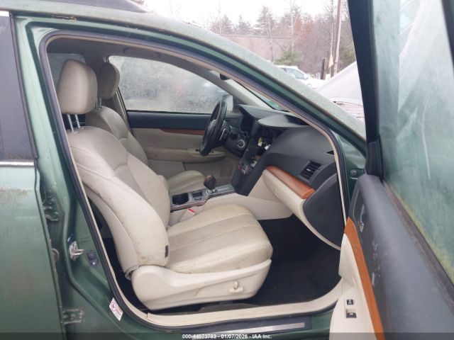 Subaru Outback 2.5i Limited Image 2