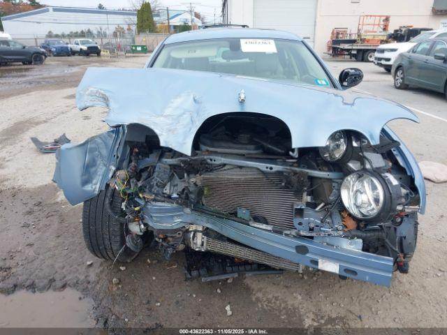 Jaguar S-Type 4.2 V8 Image 4