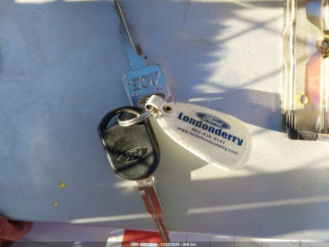 Ford F-250 Xl Image 16