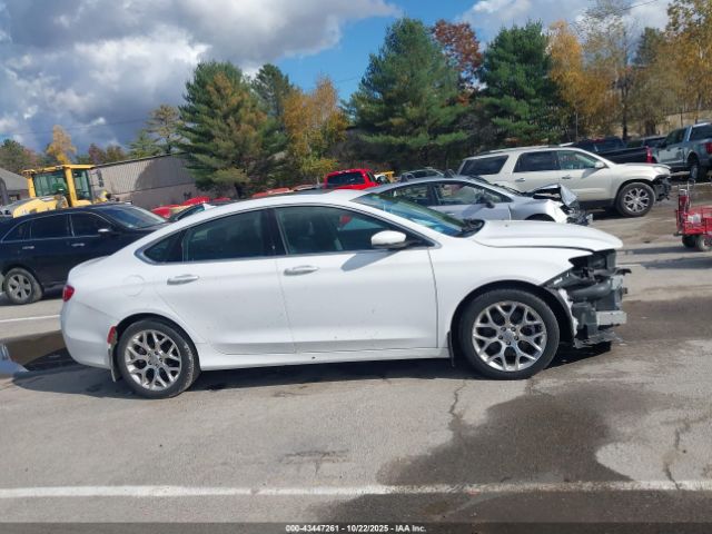 Chrysler 200 C Image 10