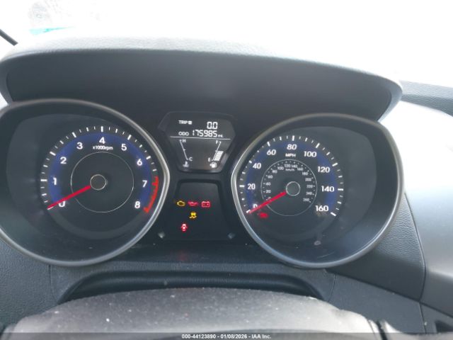 Hyundai ELANTRA Limited Image 8