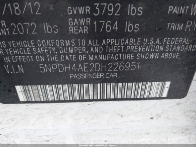 Hyundai ELANTRA Limited Image 9