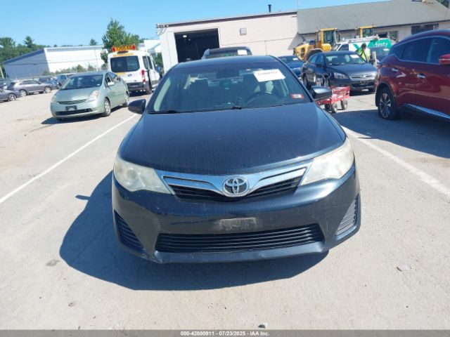 Toyota Camry Le Image 15