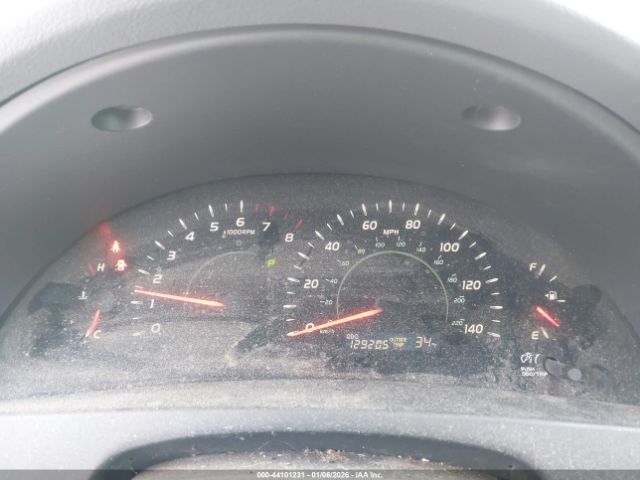 Toyota Camry Le Image 5