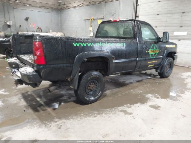 Chevrolet Silverado 2500 Work Truck Image 11