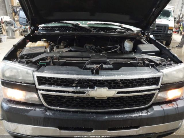 Chevrolet Silverado 2500 Work Truck Image 10