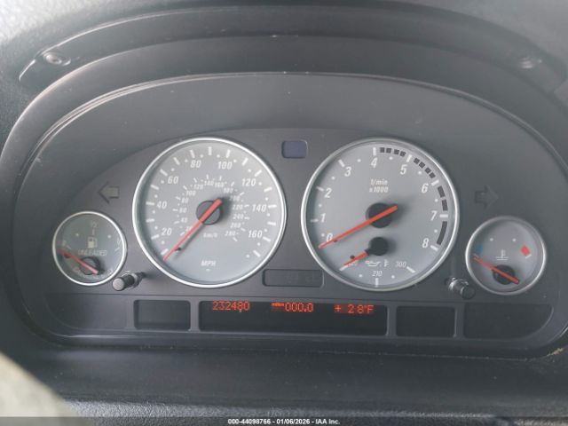 BMW X Series 4.8is Image 6