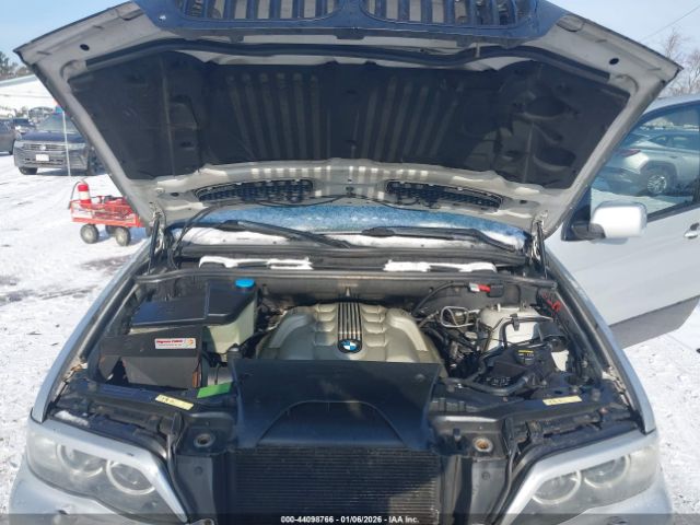 BMW X Series 4.8is Image 10