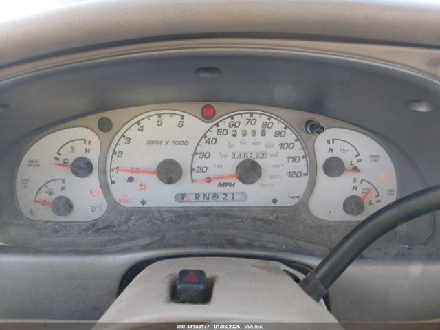 Ford Explorer Image 6