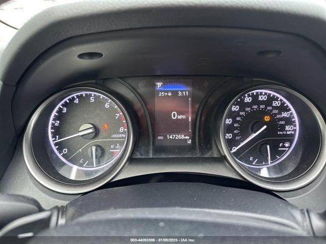 Toyota Camry Se Image 4