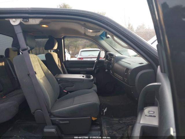 Chevrolet Silverado K1500 Image 15