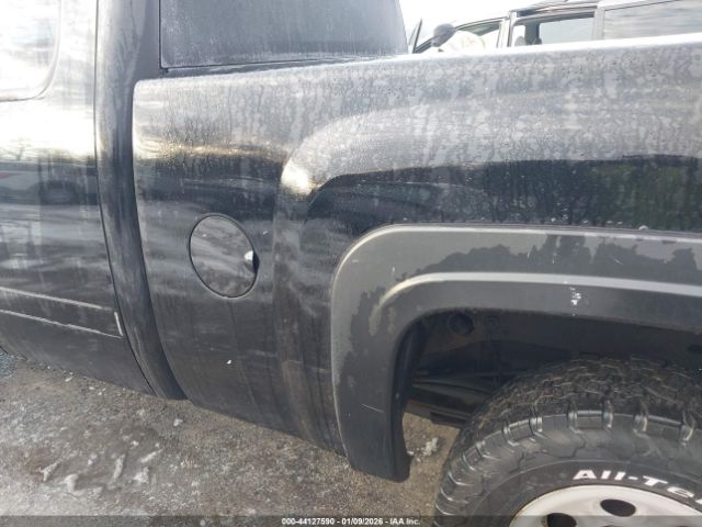 Chevrolet Silverado K1500 Image 5