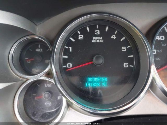 Chevrolet Silverado K1500 Image 4