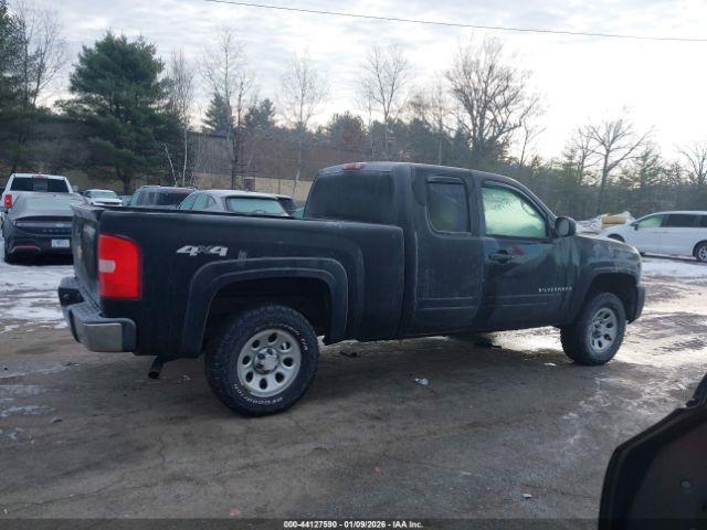 Chevrolet Silverado K1500 Image 11